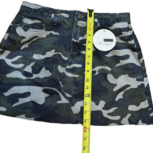 Rumor Boutique Green Camo Mini Skirt Military 90's Armycore Grunge Hunting - Picture 8 of 8